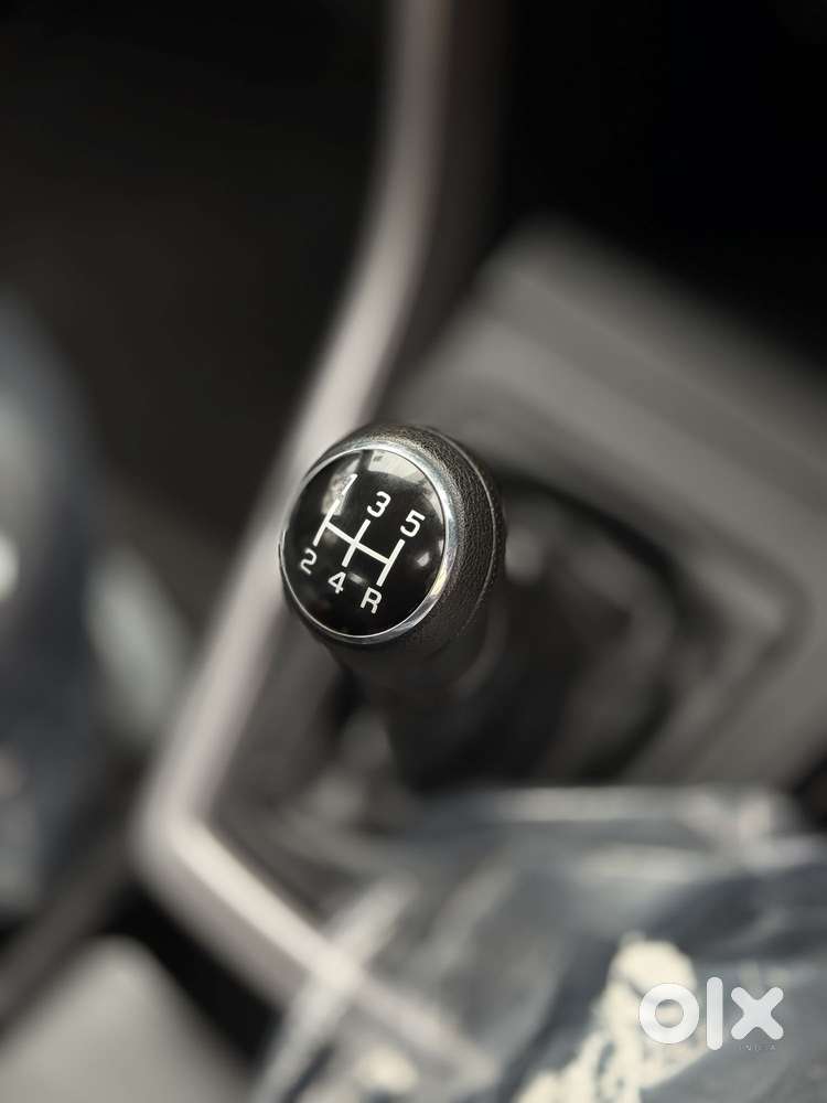 Maruti Suzuki Vitara Brezza 1.5 Vxi, 2025, Cng & Hybrids