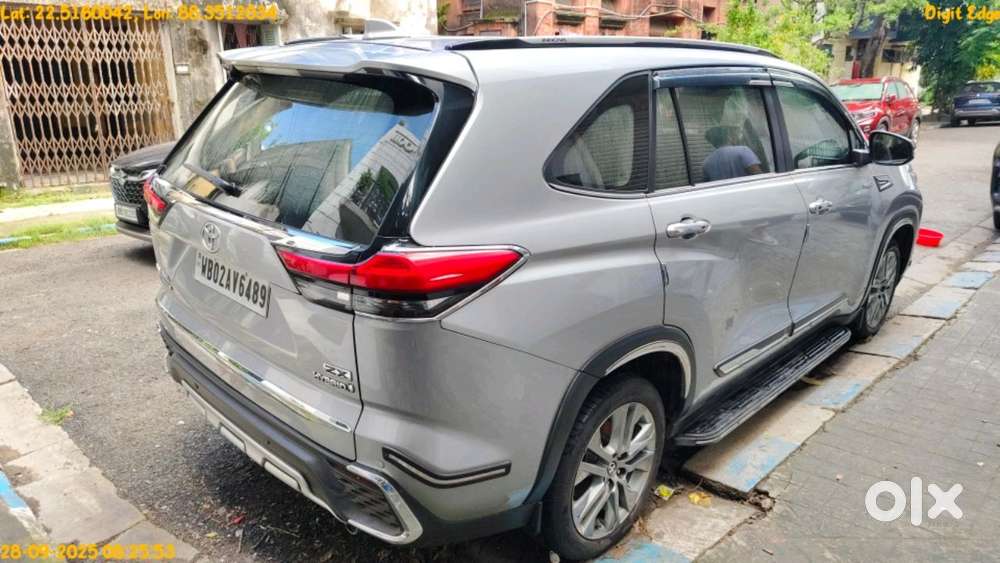 Toyota Innova Hycross 2.0 Zx Hybrid 7 Str, 2024, Cng & Hybrids