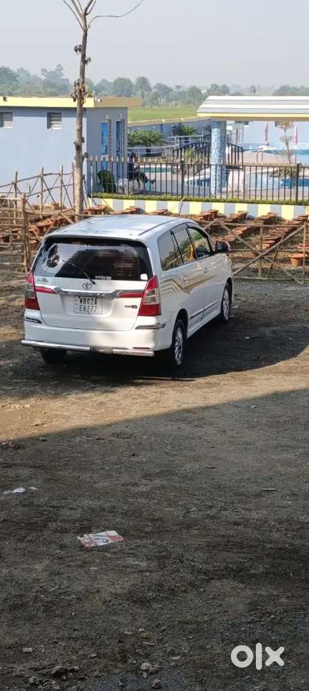 Toyota Innova 2014 Diesel 130000 Km Driven