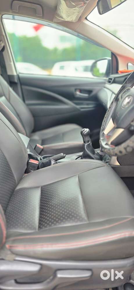 Toyota Innova Crysta 2.4 Gx Mt 8s, 2024, Diesel