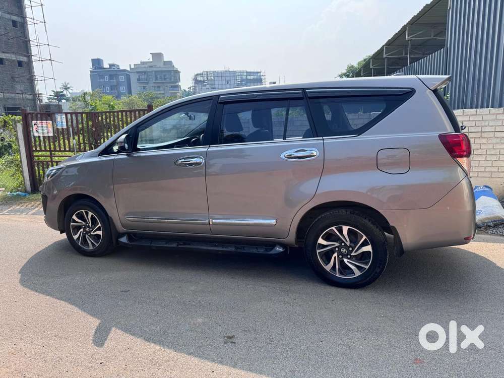 Toyota Innova Crysta 2.4 Gx Limited Edition 7 Str, 2022, Diesel