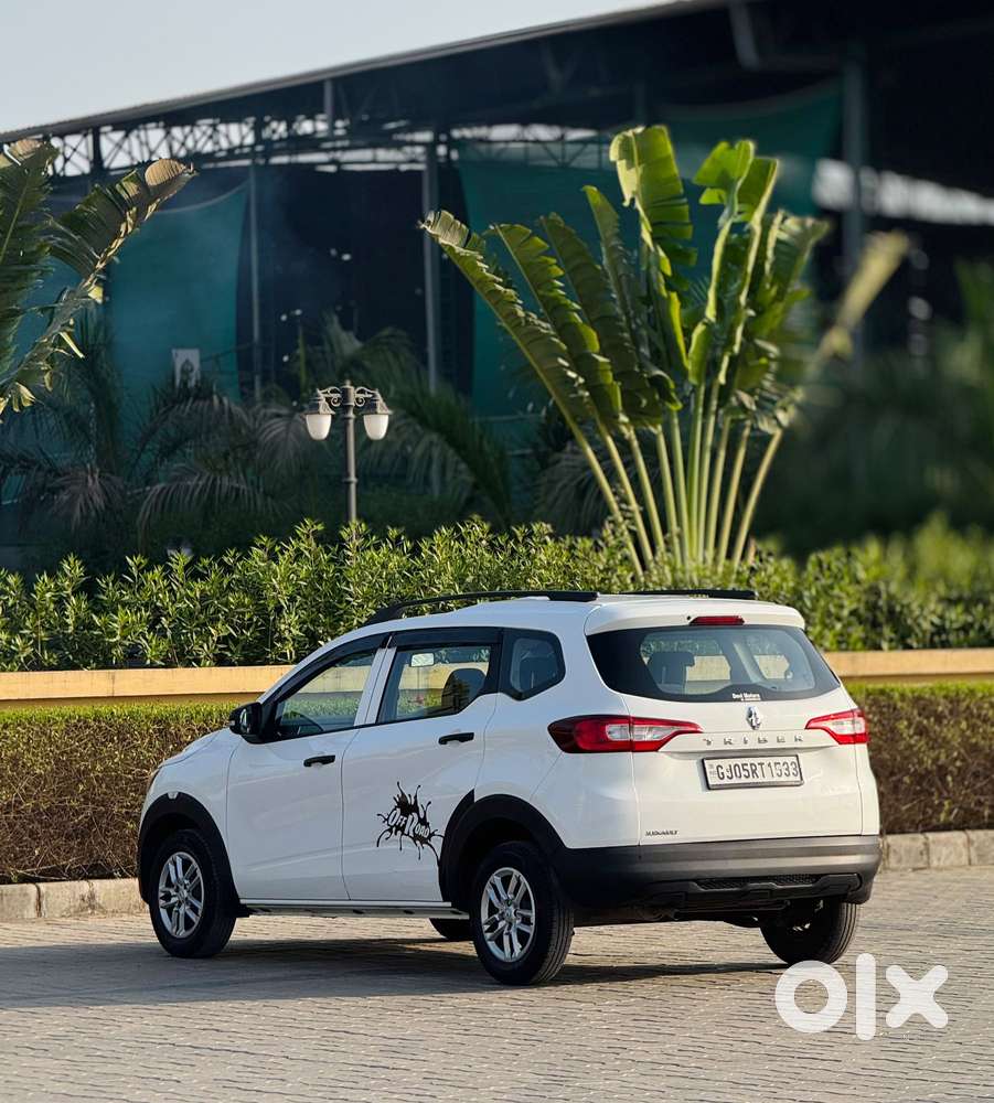 Renault Triber Rxl, 2023, Petrol