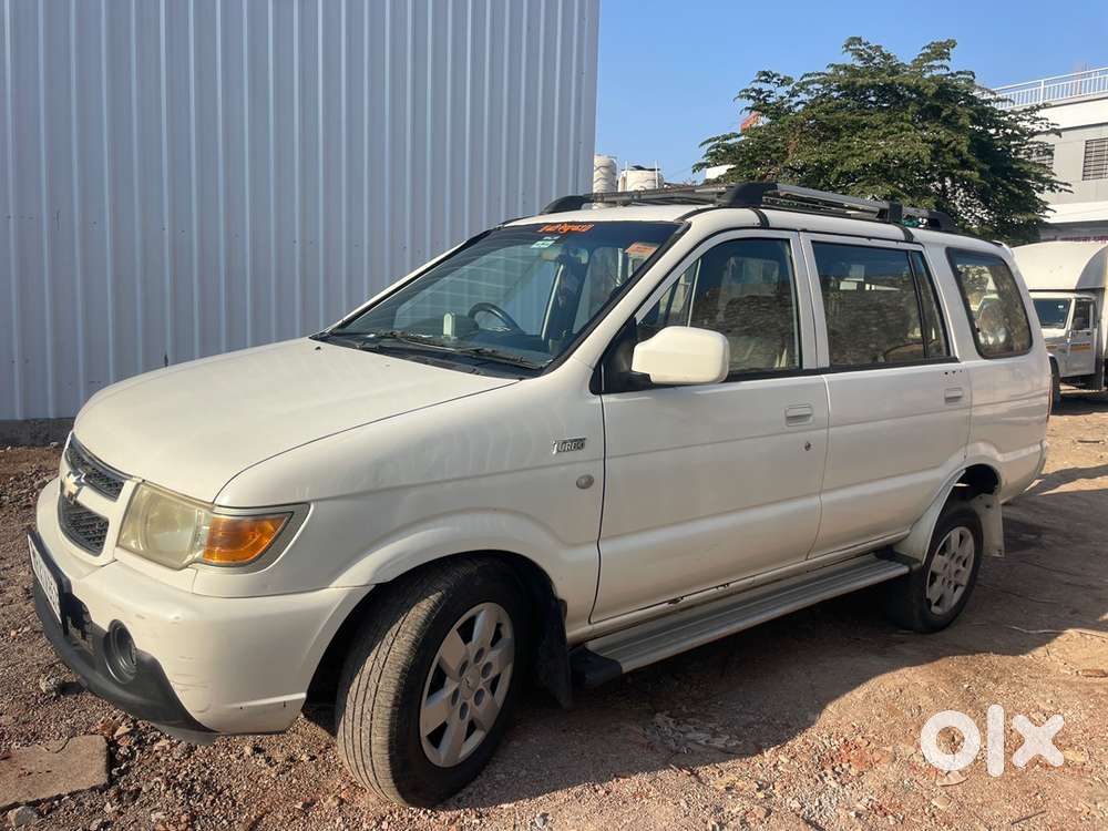 Chevrolet Tavera 2015 Diesel Well Maintained