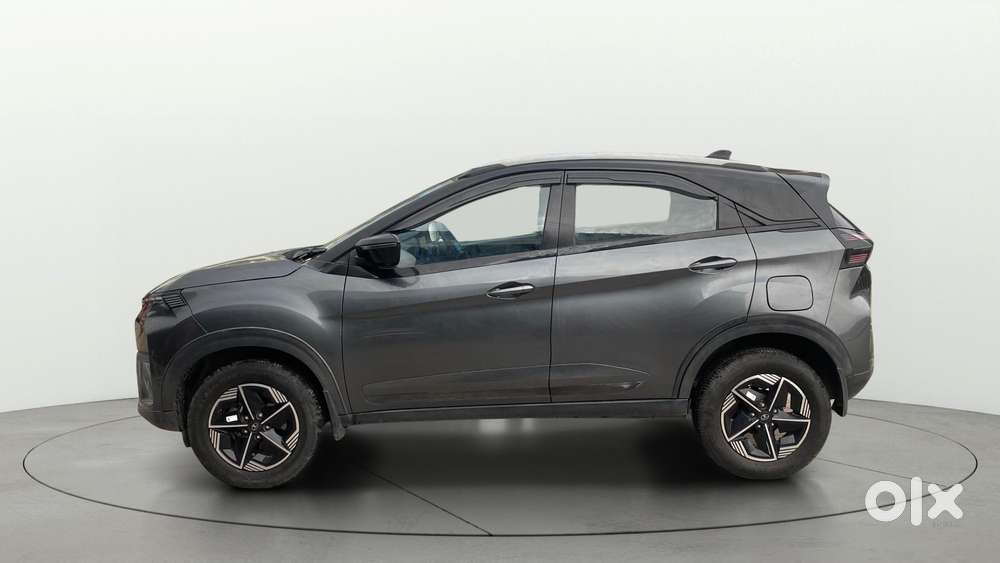 Tata Nexon Fearless S Purple 1.5 Revotorq Diesel 6mt Dual Tone, 2024..