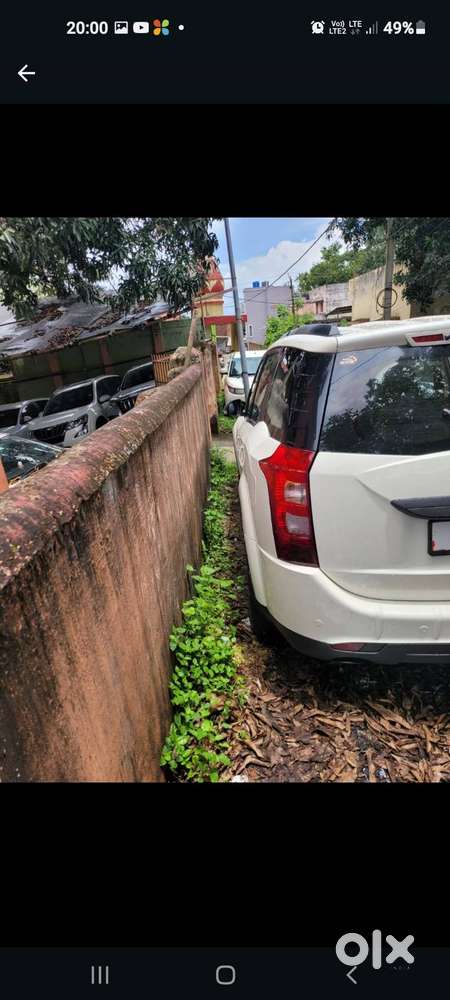 Mahindra Xuv 500 W10