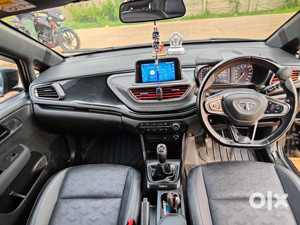 Tata Altroz 1.2 Xz Plus Dark Edition, 2023, Petrol
