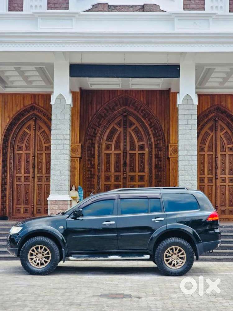 Mitsubishi Pajero Sports 4x4 For Sale