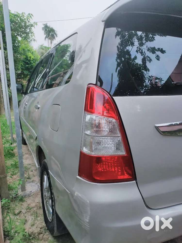 Toyota Innova 2.5 V 2013