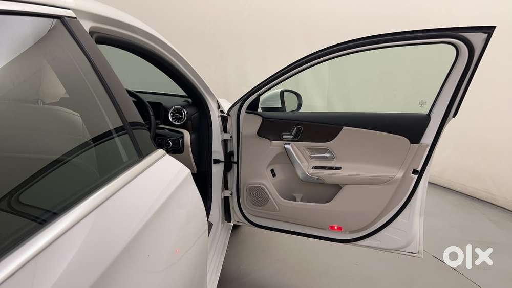 Mercedes-benz A-class Limousine 200, 2021, Petrol