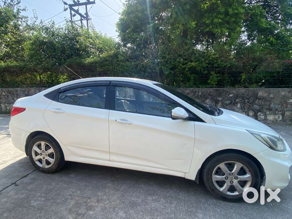Hyundai Fluidic Verna 2012 Petrol Well Maintained
