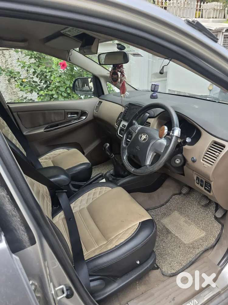 Toyota Innova 2016