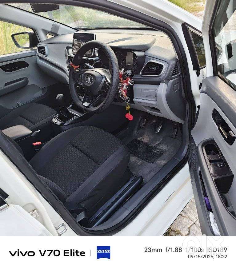Tata Altroz 1.2 Xe, 2020, Petrol