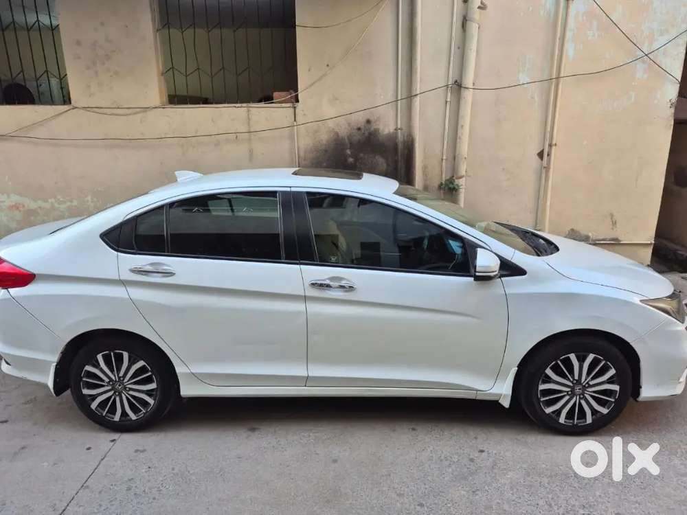 Honda City Vx I-vtec 2018 Sunroof Model