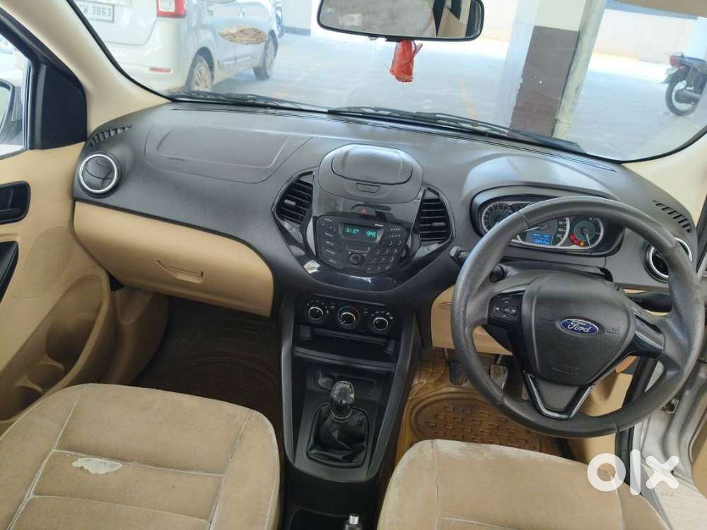 Ford Aspire Titatinium Blu Ti-vct, 2015, Petrol