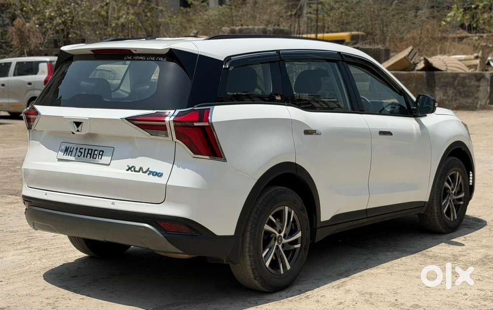 Mahindra Xuv700 2.0 Ax 5 Petrol Mt 7 Str, 2022, Petrol
