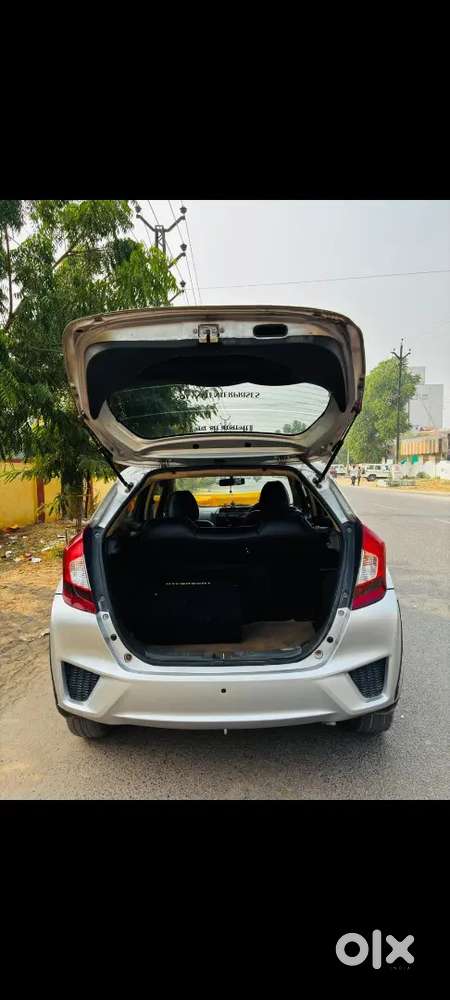 Honda Jazz 2016 Diesel Well Maintained
