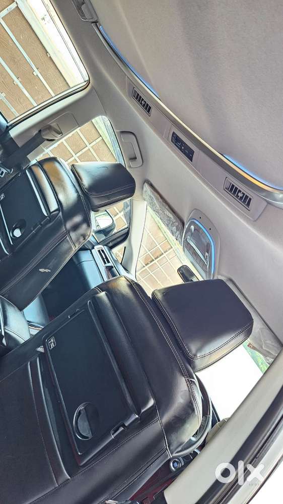 Toyota Innova Crysta [2020-ongoing] 2.4 Vx 8 Str, 2023, Diesel