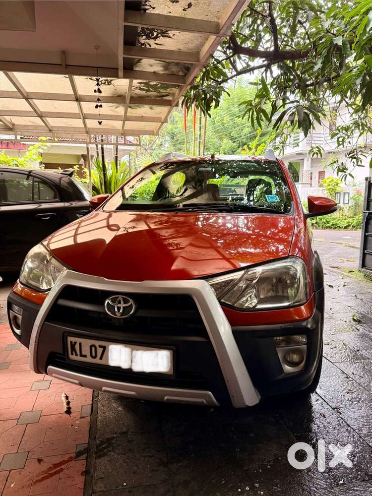 Toyota Etios Cross 2015