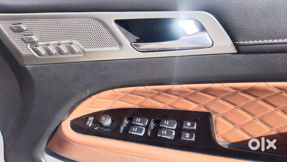 Mahindra Alturas G4 4x4 At, 2019, Diesel