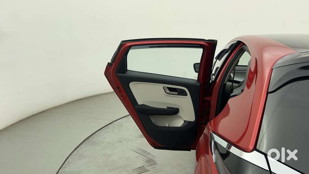 Tata Altroz Xz Plus (s), 2024, Petrol