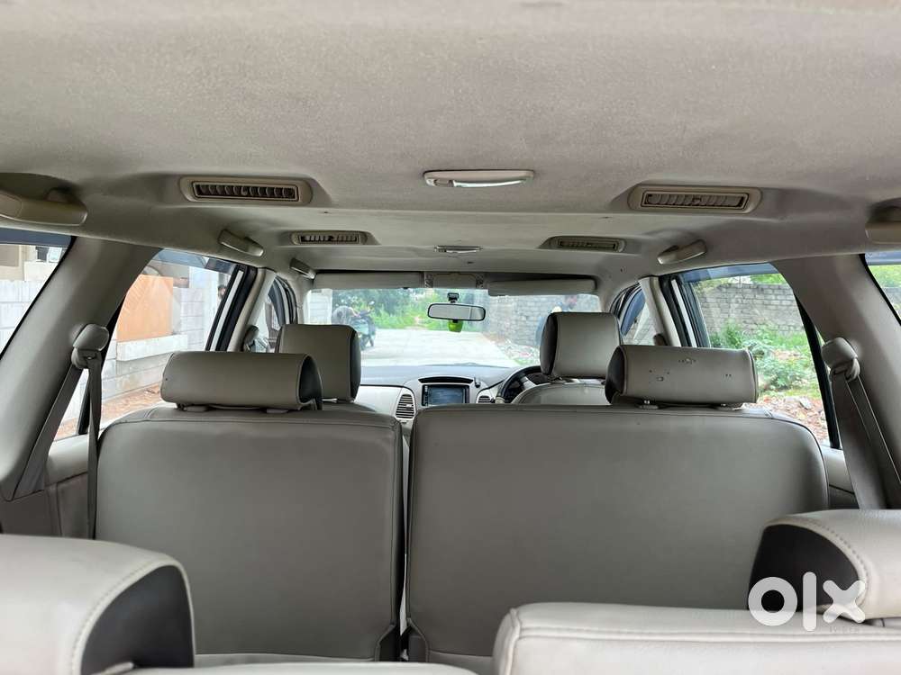 Toyota Innova 2.5 G (diesel) 8 Seater, 2011, Diesel