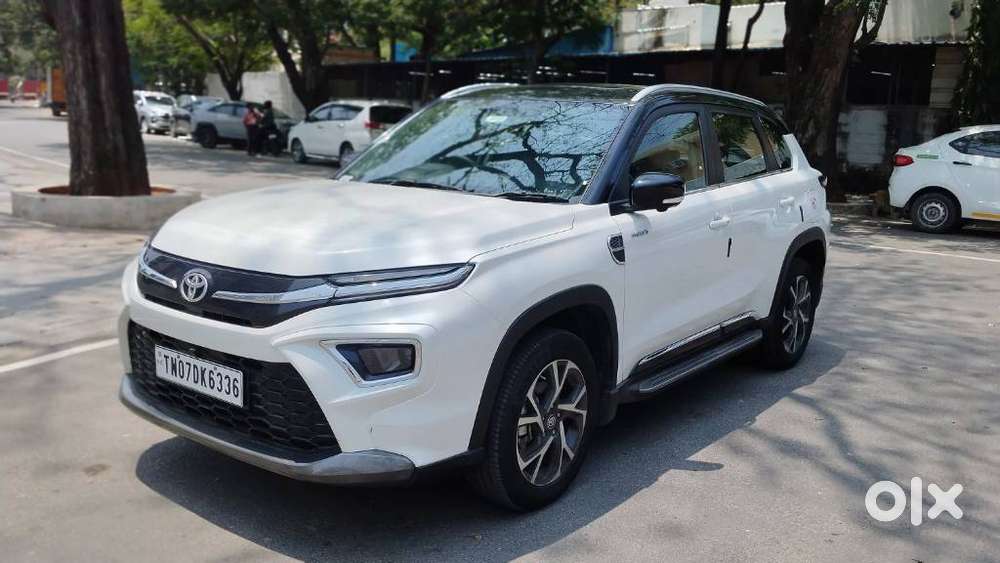 Toyota Urban Cruiser Hyryder 1.5 V Hybrid, 2025