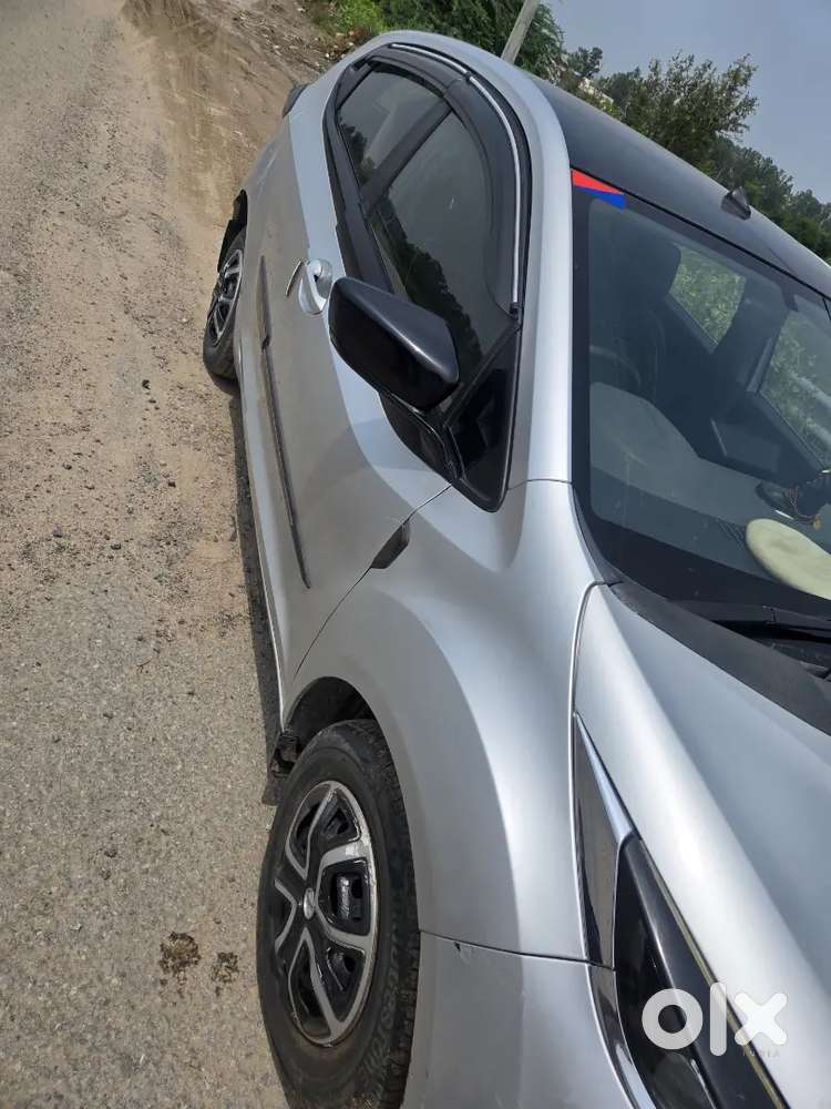 Tata Altroz 1.2 Xe 2021