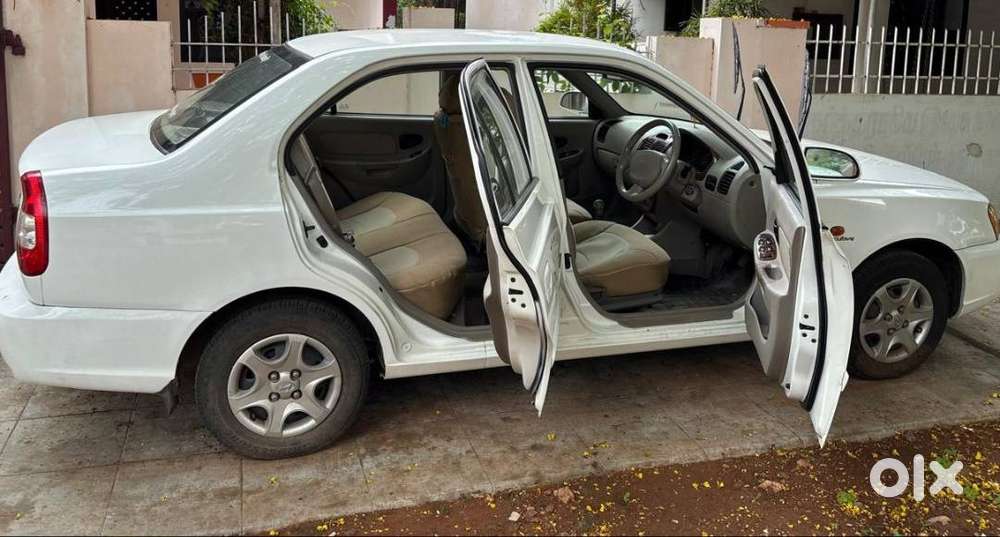 Hyundai Accent White - Perfect Condition -