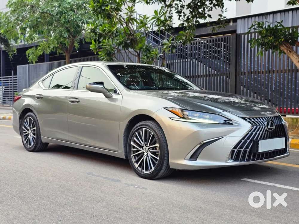 Lexus Es, 2025, Petrol