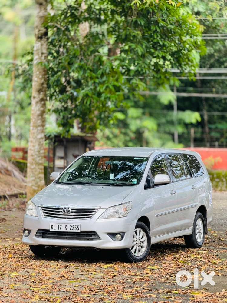 Toyota Innova 2013