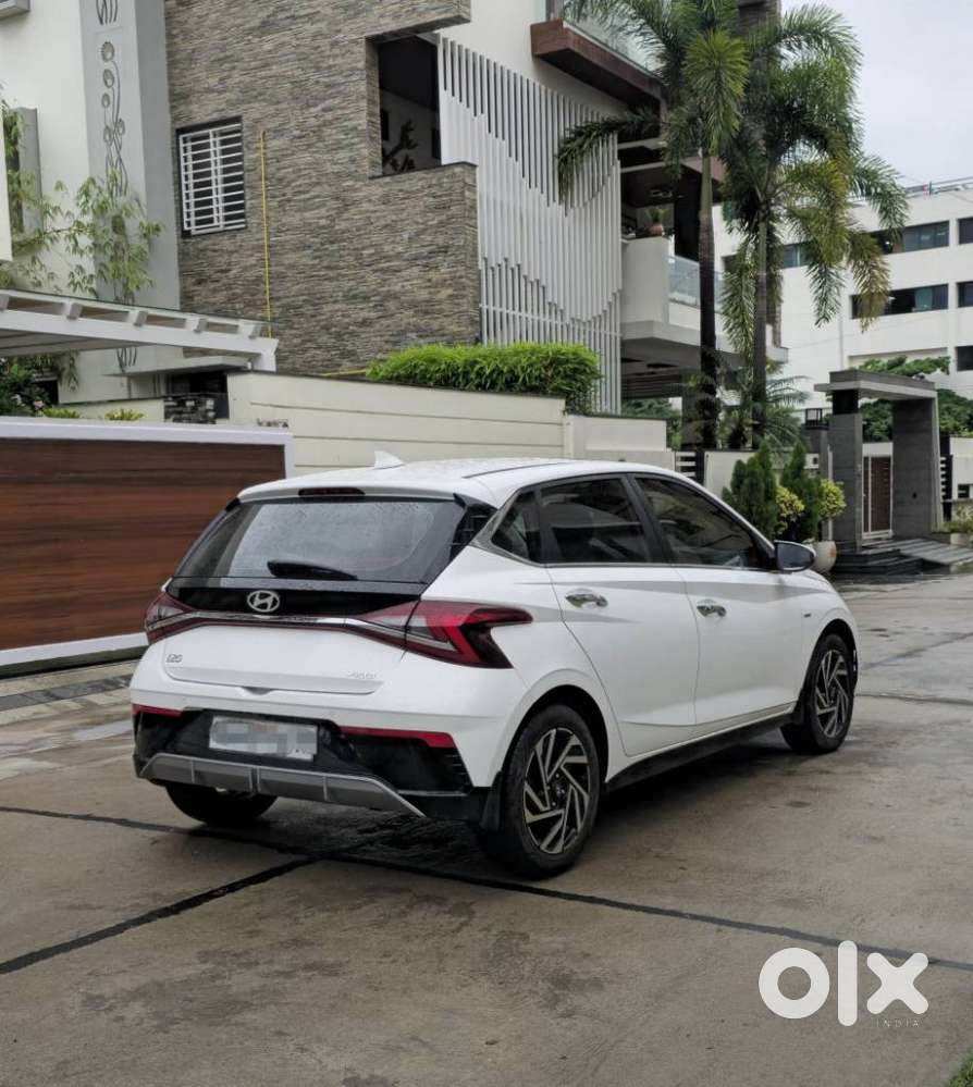 Hyundai New I20 1.2 Asta (o) Ivt, 2025, Petrol