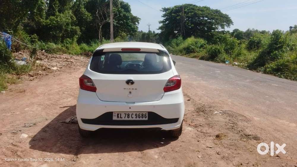 Tata Tiago 1.2 Revotron Xm, 2024, Petrol
