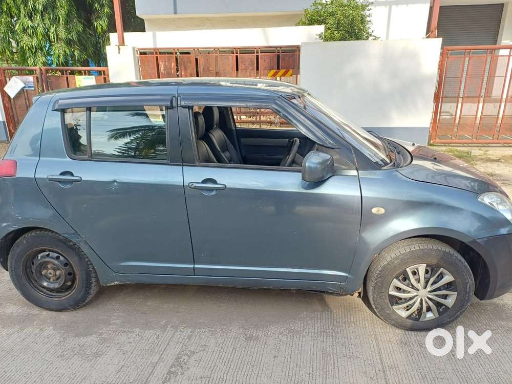 Swift Vxi Petrol 2011