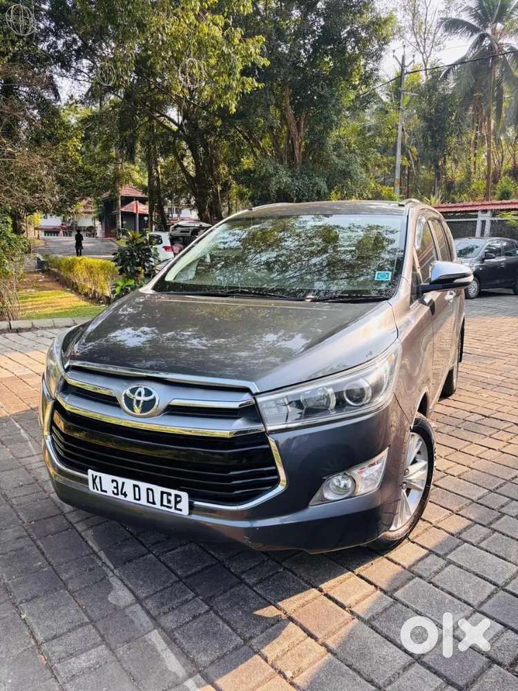 Toyota Innova Crysta 2016