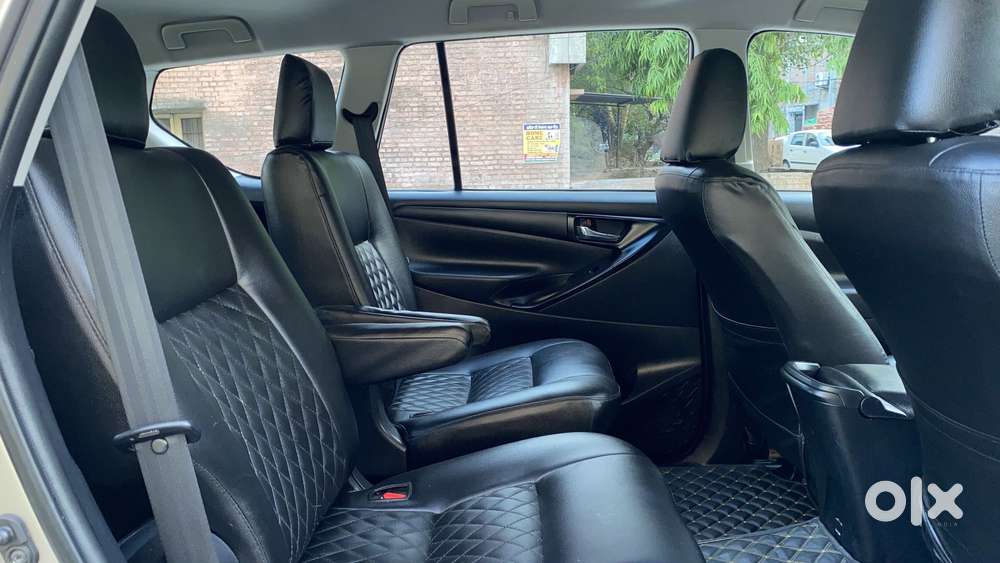 Toyota Innova Crysta 2.4 G Plus Mt, 2017, Diesel