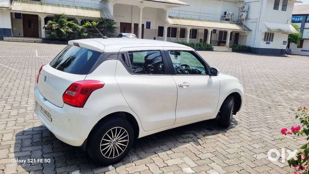 Maruti Suzuki Swift Vxi Optional, 2022, Petrol