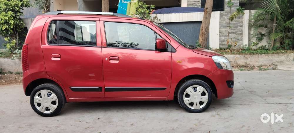 Maruti Suzuki Wagon R Vxi Amt1.2, 2017, Petrol