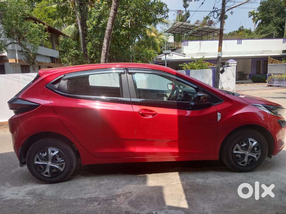 Tata Altroz 1.2 Xe Plus Petrol, 2022, Petrol