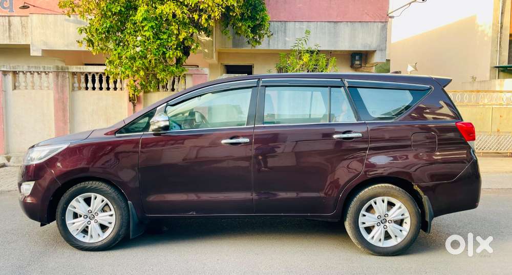 Toyota Innova Crysta 2.8z Automatic, 2016, Diesel
