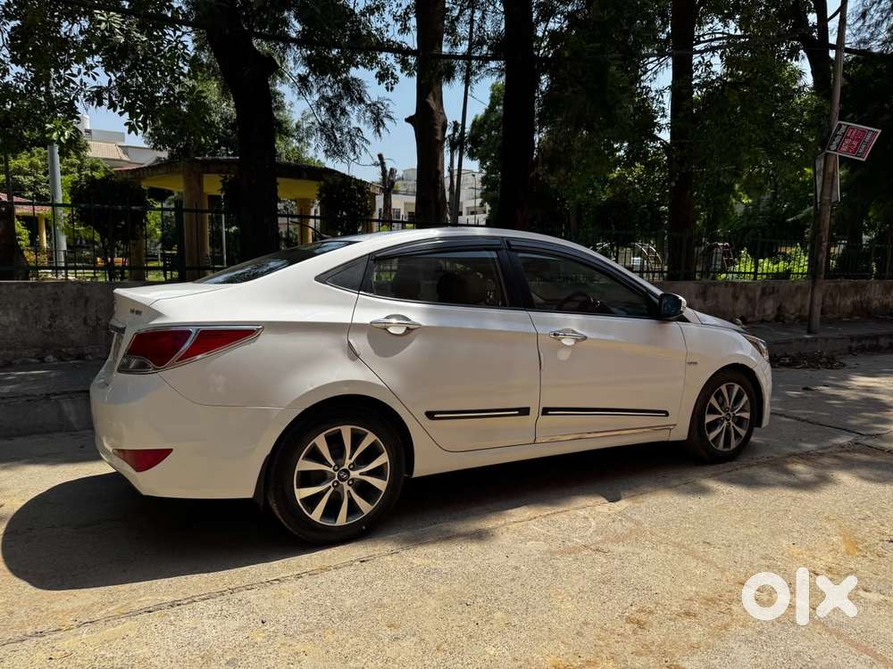 Hyundai Verna Fluidic 1.6 Crdi Sx, 2015, Diesel