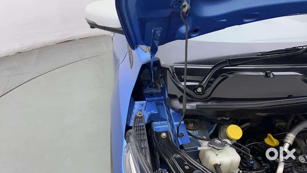 Nissan Magnite 1.0 Xv Premium Dual Tone, 2021, Petrol