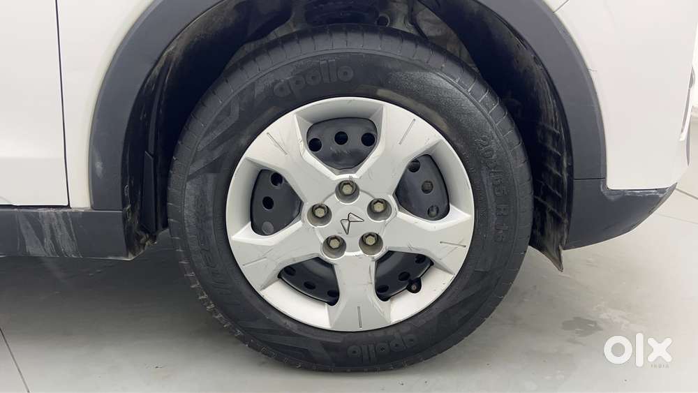 Mahindra Xuv300 W6, 2023, Petrol