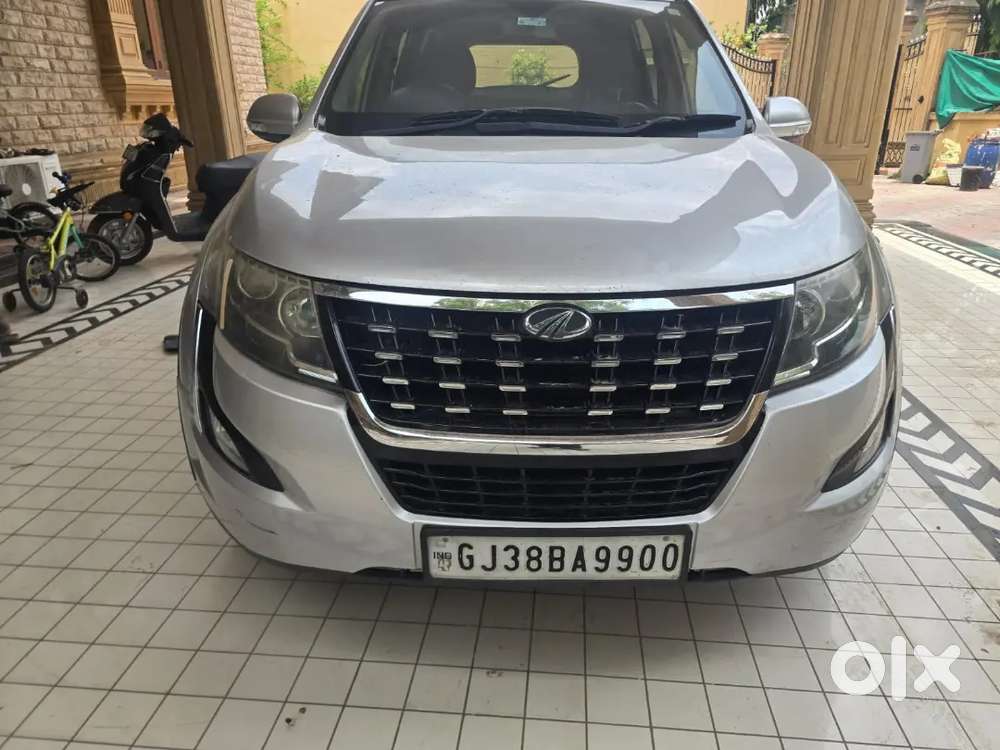 Xuv 500 W11 At With Sunroof