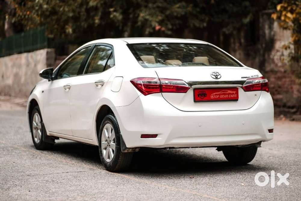 Toyota Corolla Altis G At, 2015, Petrol