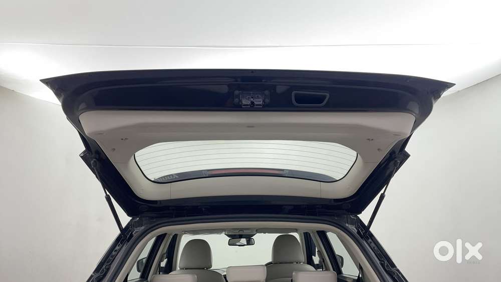 Mahindra Xuv300 W8 Option, 2021, Petrol