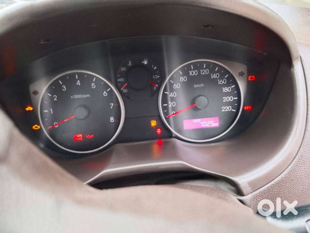 Hyundai I20 Magna 1.2 Mt, 2011, Petrol