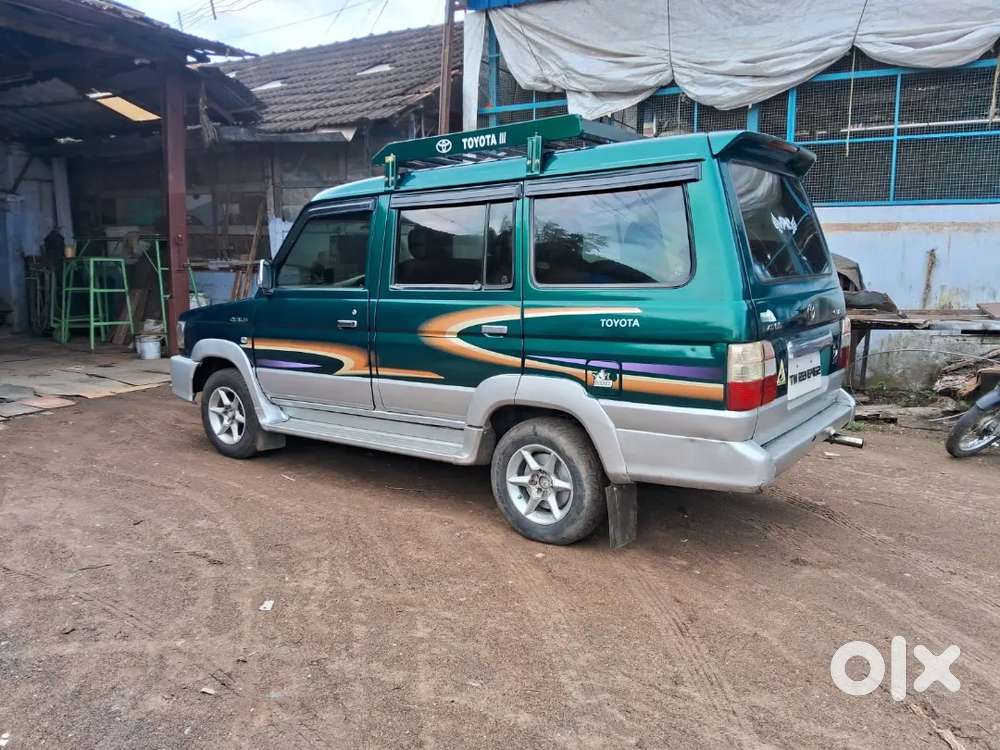Toyota Qualis 2002