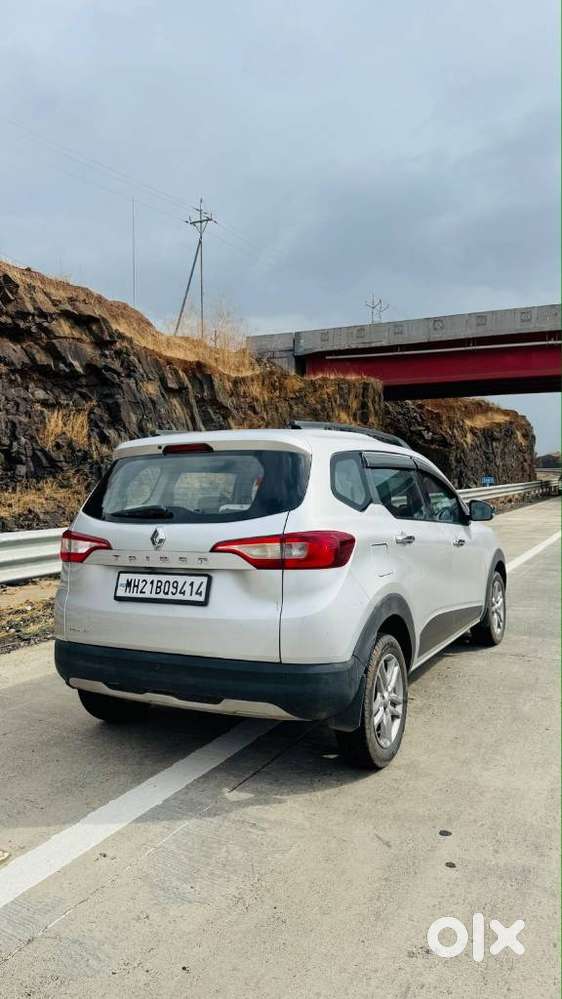 Renault Triber Rxz, 2022, Petrol