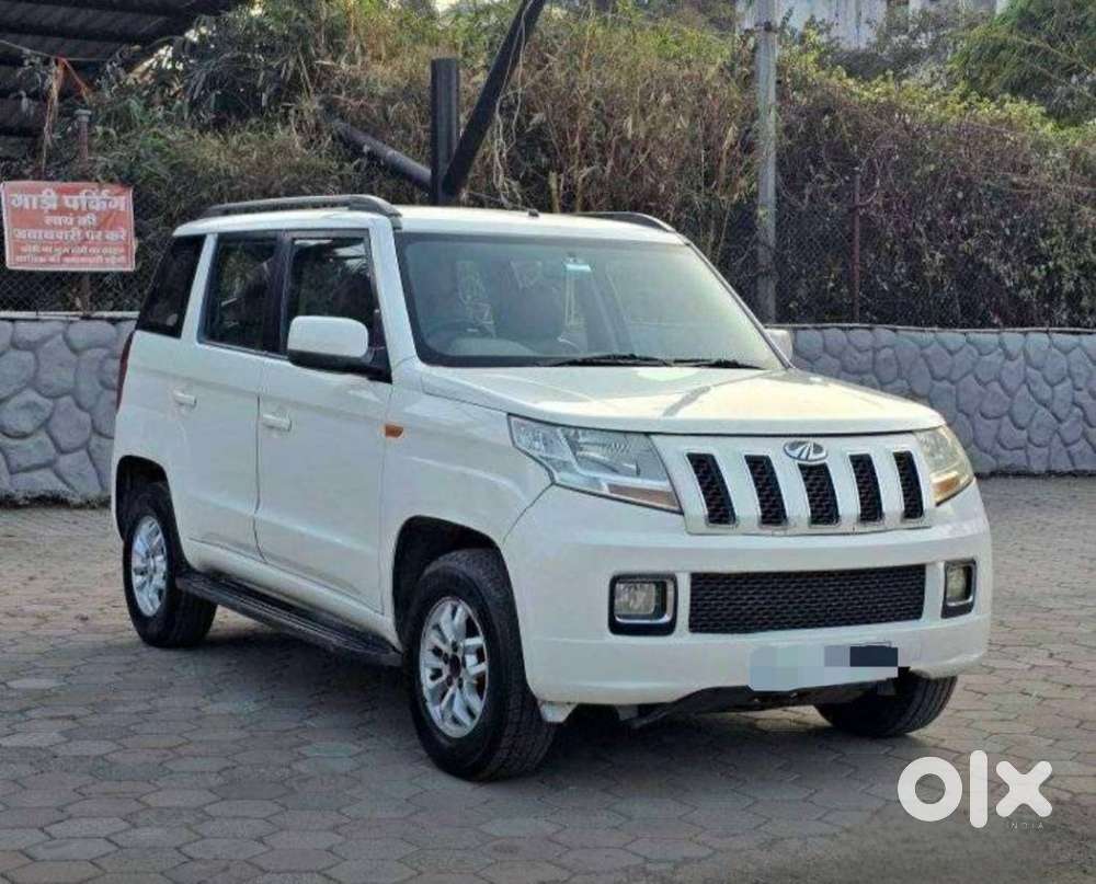 Mahindra Tuv 300 Mhawk100 T8, 2017, Petrol