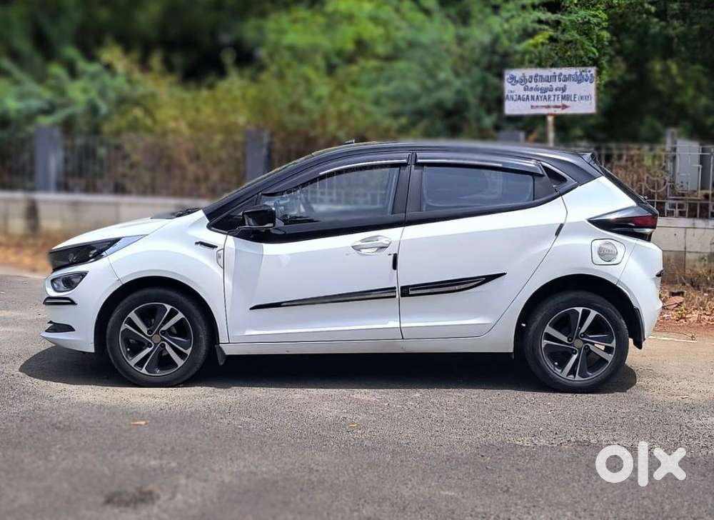 Tata Altroz, 2022, Petrol